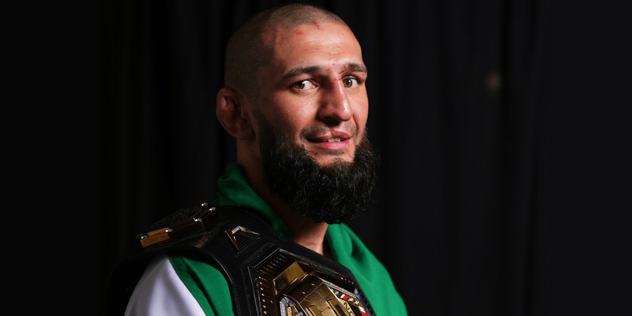 Хамзат Чимаев привез чемпионский пояс UFC в ОАЭ: 15-я победа и новый этап в карьере