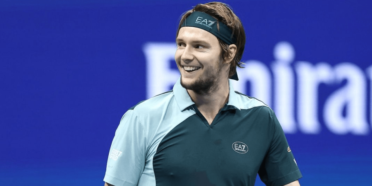 Бублик на US Open-2025: ни одного проигранного гейма на подаче, впереди игра с Синнером
