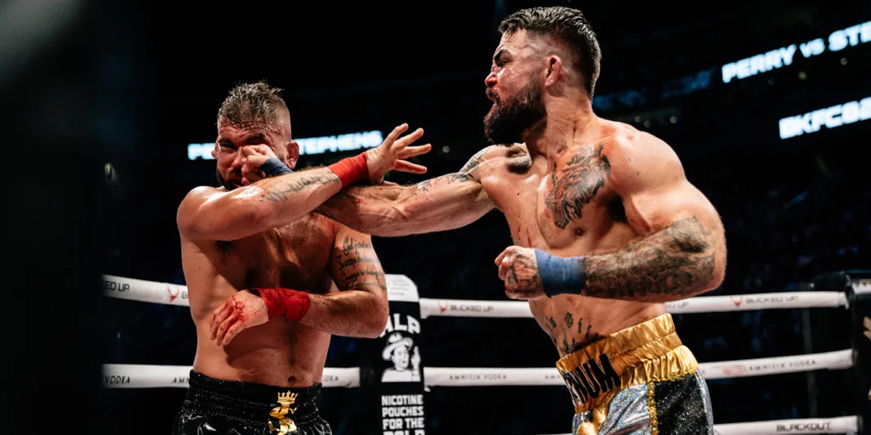 BKFC 82: Майк Перри нокаутировал Джереми Стивенса, защитив титул «Короля жестокости»