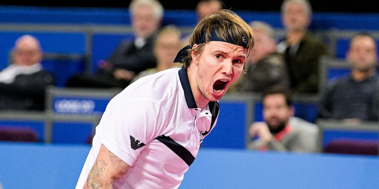 Александр Бублик выбил четвертую ракетку мира и вышел в четвертьфинал «Мастерса» в Париже Александр Бублик выбил четвертую ракетку мира и вышел в четвертьфинал «Мастерса» в Париже