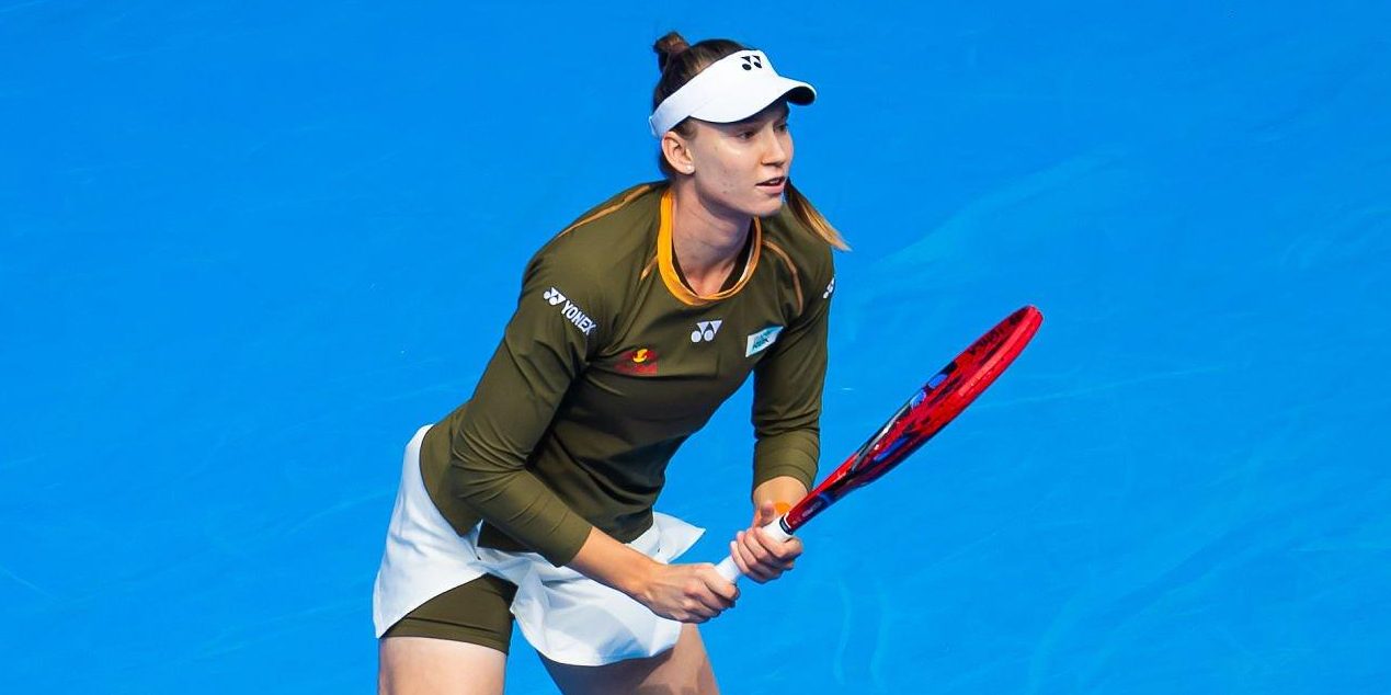 Елена Рыбакина вышла в четвертьфинал турнира в Токио