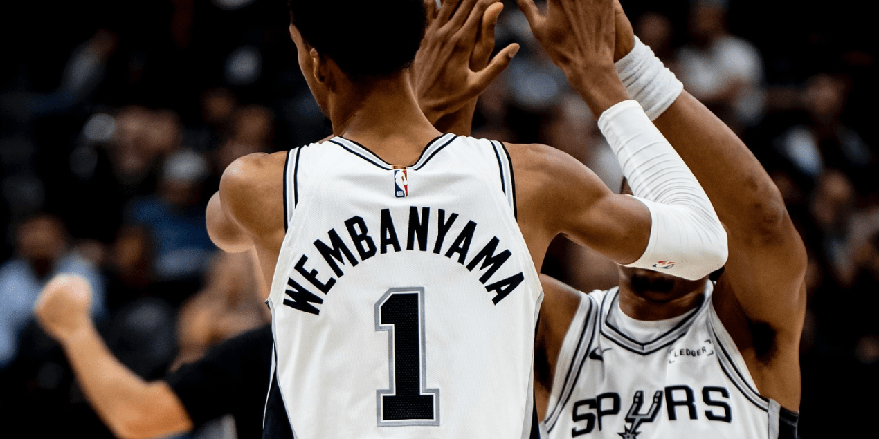 Вембаньяма — сделал этой ночью 27+18, рекордная серия «Спёрс» 5–0 Вембаньяма — сделал этой ночью 27+18, рекордная серия «Спёрс» 5–0