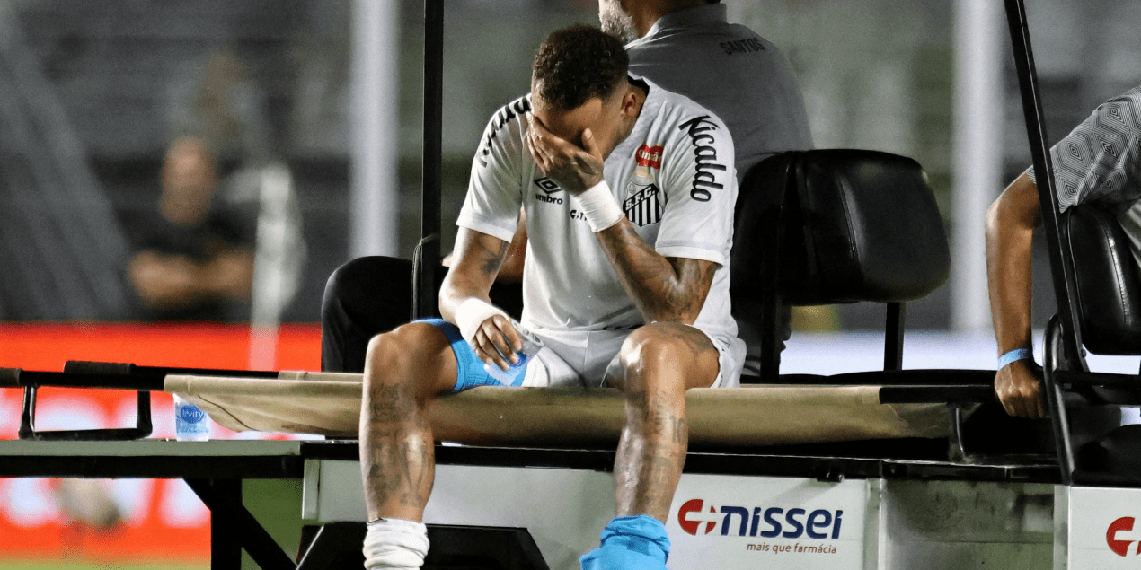 Новый удар по «Сантосу»: Неймар снова травмирован и не сыграет до конца года