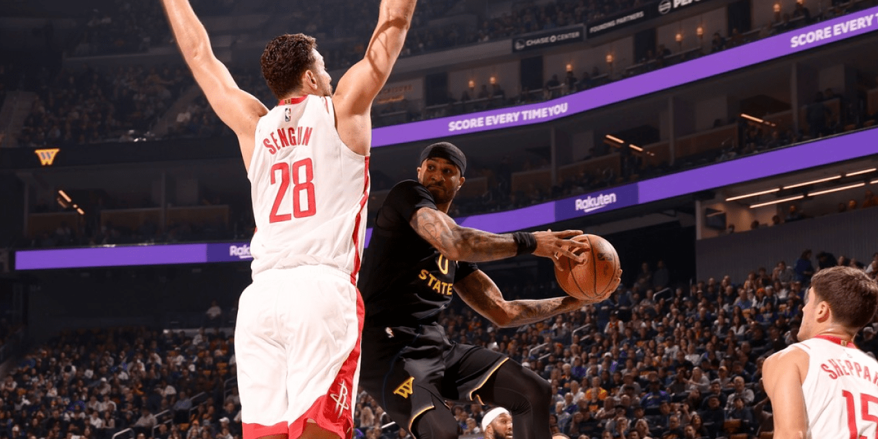 «Голден Стэйт» снова развалился в концовке: поражение от «Хьюстона» в Кубке НБА