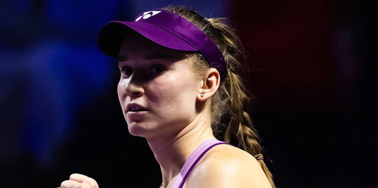 Рыбакина в финале Итогового: Елена обыграла Пегулу в трех сетах