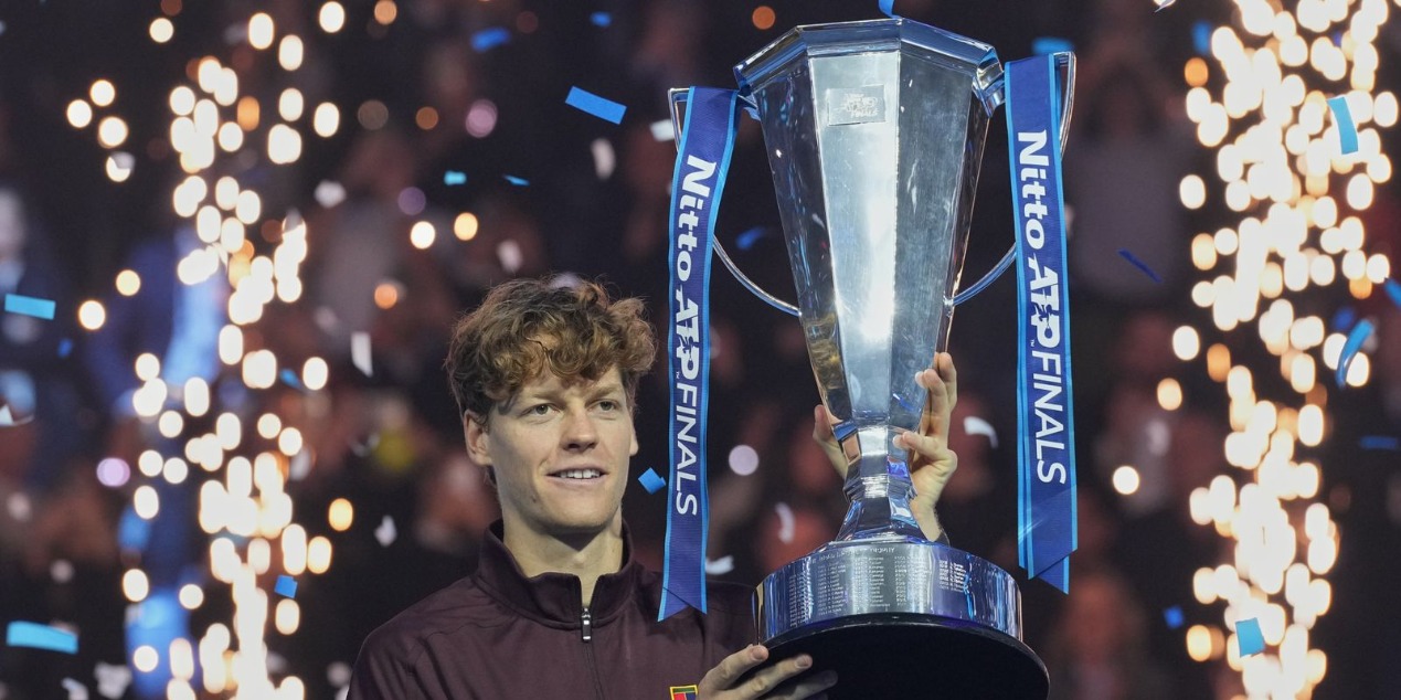 Синнер обыграл Алькараса и во второй раз подряд выиграл Итоговый турнир ATP