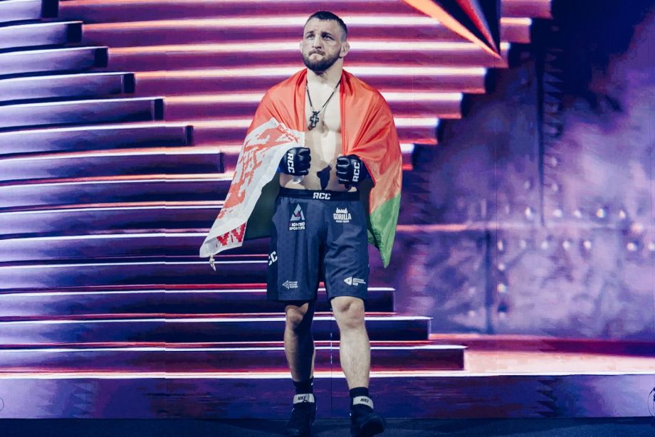 Владислав «Белаз» Ковалёв успешно провёл защиту титула, финишировав Армена Петросяна