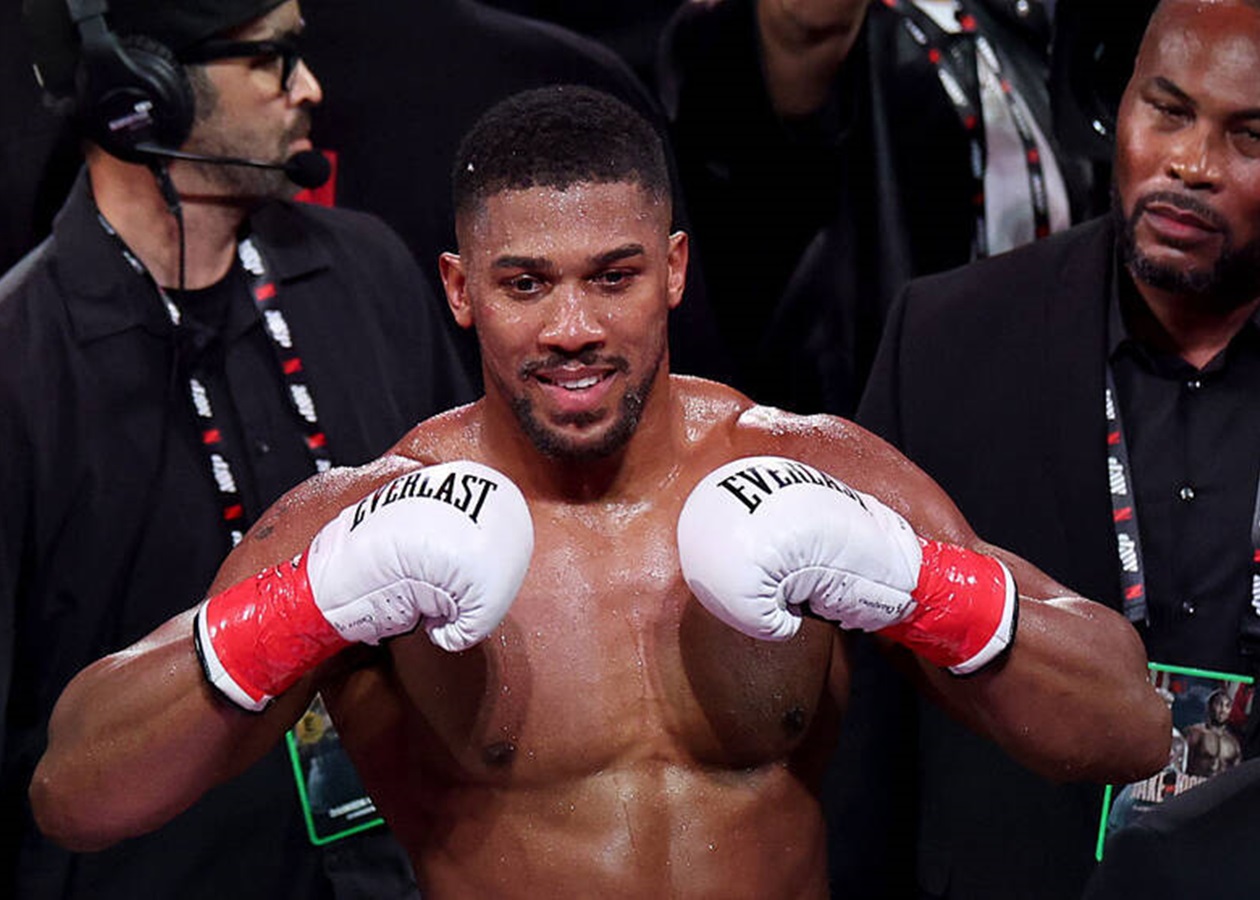 Энтони Джошуа оказался в эпицентре смертельного ДТП в Нигерии