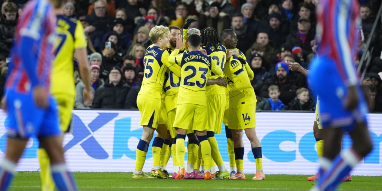 «Тоттенхэм» победил «Кристал Пэлас», но завершил год среди худших по очкам в АПЛ