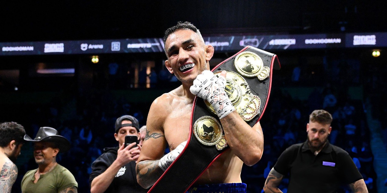 Тони Фергюсон выиграл второй кряду боксерский бой и завоевал титул