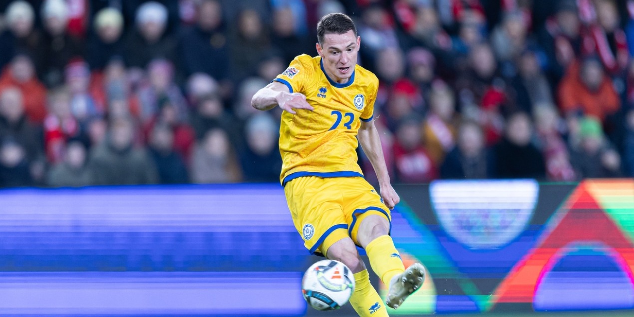 Ислам Чесноков ждет визу для перехода в «Хартс» — трансфер почти завершен