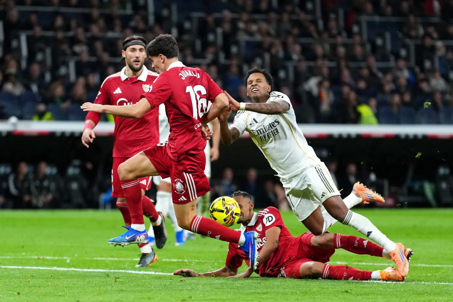 Видео полного матча Реал Мадрид vs Севилья — 20.12.2025