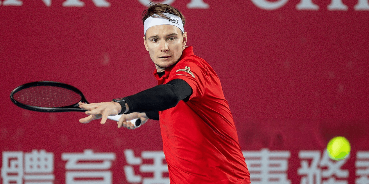 Бублик прибавляет в Гонконге: 15 эйсов — и Казахстан уже в полуфинале ATP-250