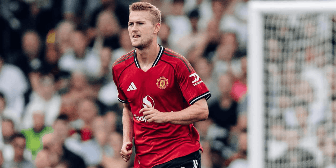 «Проклятие де Лигта» продолжается: нидерландец в 11-й раз подряд начнёт сезон с новым тренером