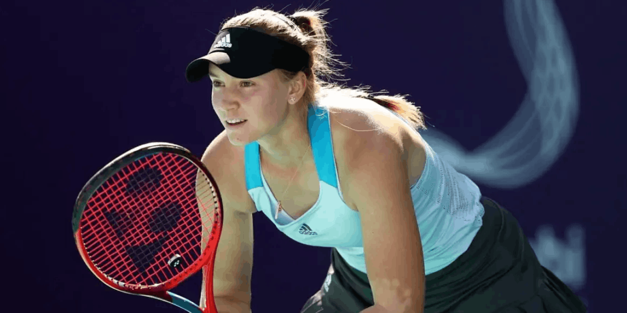 Рыбакина уверенно начала неделю Australian Open: победила Паолини в выставочном матче в Мельбурне