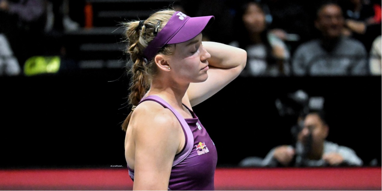 Елена Рыбакина уступила Каролине Муховой и завершила выступление в Брисбене