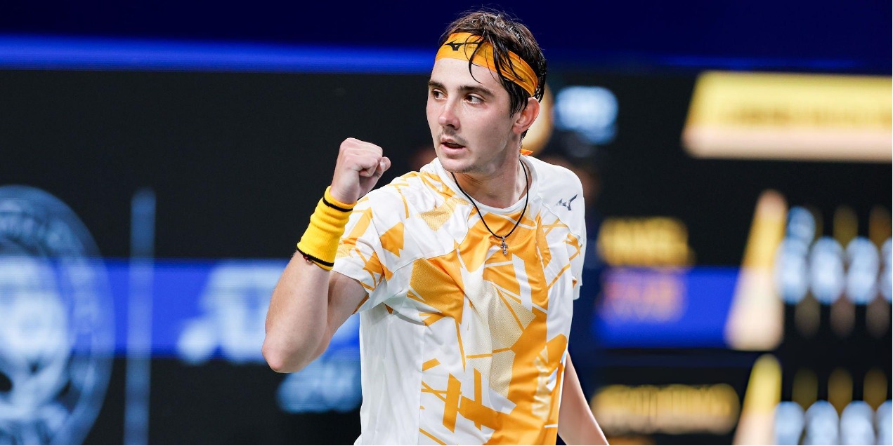 Александр Шевченко обыграл Джумура и вышел в 1/8 финала турнира в Аделаиде