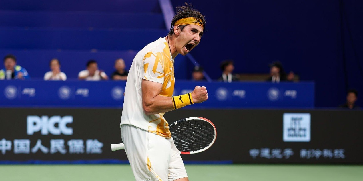 Александр Шевченко с победы стартовал на Australian Open