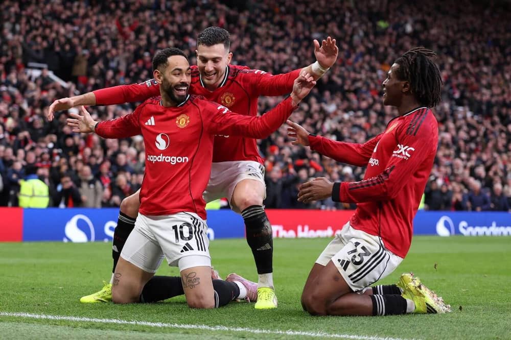 «Манчестер Юнайтед» обыграл «Манчестер Сити» в дерби